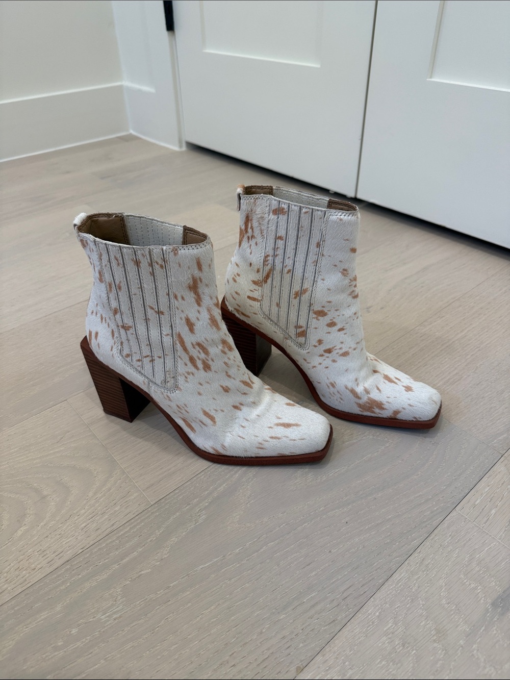Sam Edelman White and Brown Speckled Ankle Boots